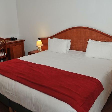 Hotel Le Galoubet Villeneuve-Loubet Bagian luar foto