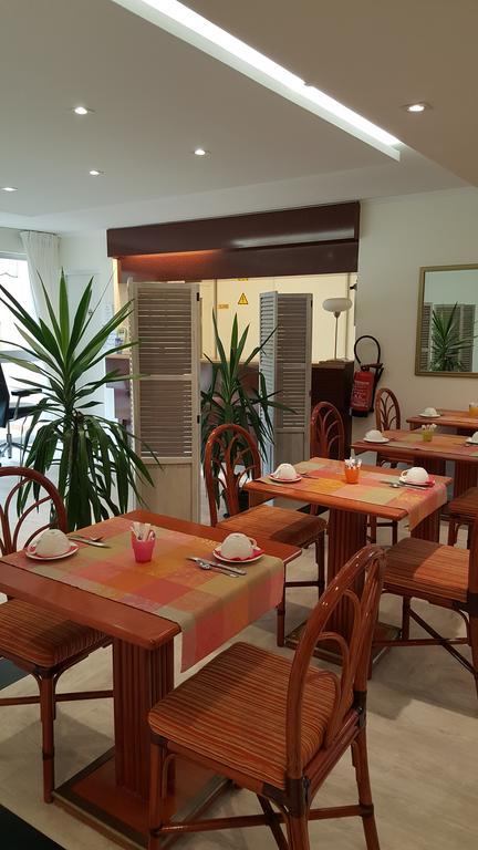 Hotel Le Galoubet Villeneuve-Loubet Bagian luar foto
