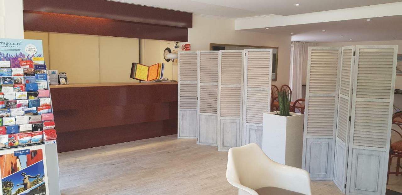 Hotel Le Galoubet Villeneuve-Loubet Bagian luar foto