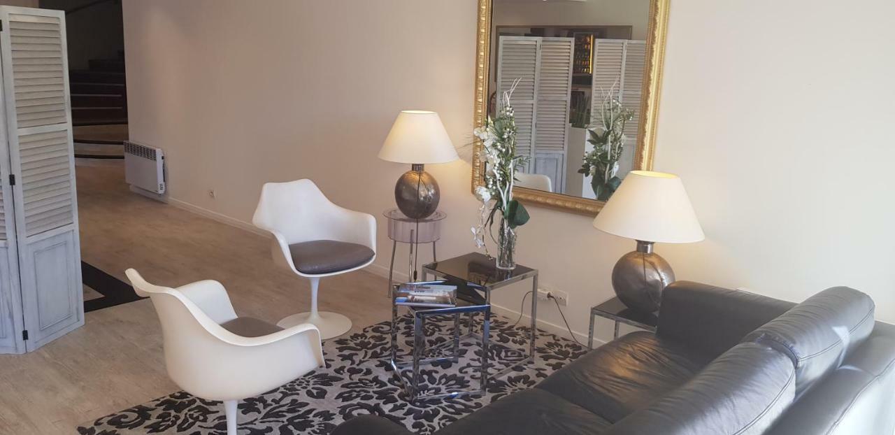 Hotel Le Galoubet Villeneuve-Loubet Bagian luar foto