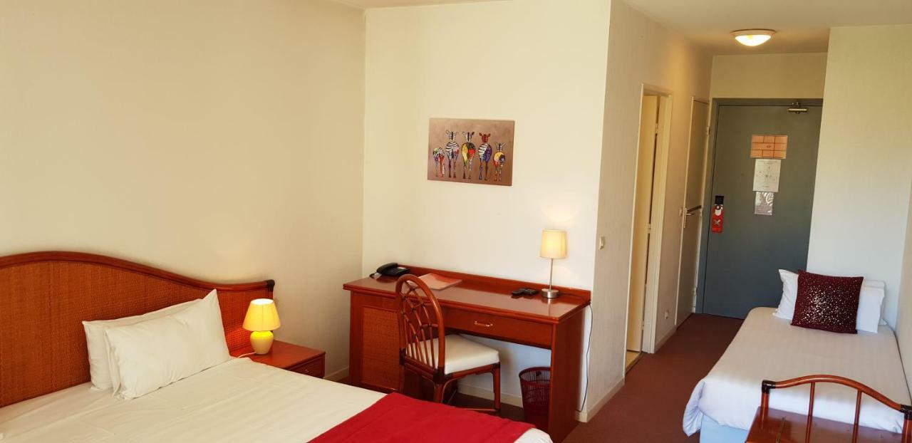Hotel Le Galoubet Villeneuve-Loubet Bagian luar foto