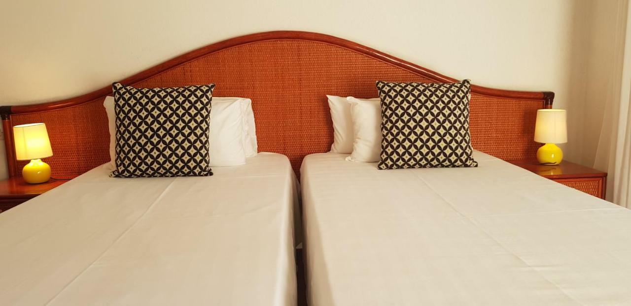 Hotel Le Galoubet Villeneuve-Loubet Bagian luar foto